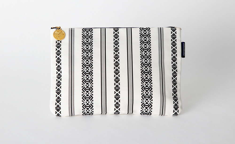 Hakata-ori pouch